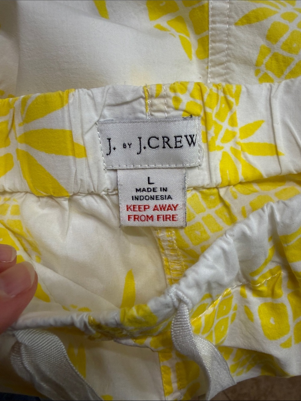 J Crew Yellow Pineapple Print Women’s Pajama Shorts - Picture 3 of 4